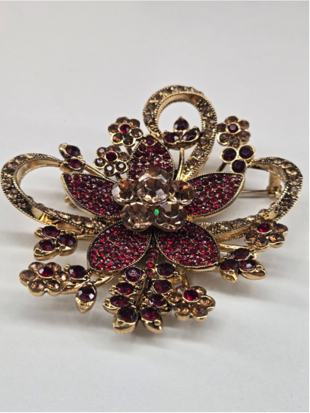 Vintage Avon Floral Brooch Collectible Pin Red Rhinestones Goldtone Classic - Picture 7 of 9